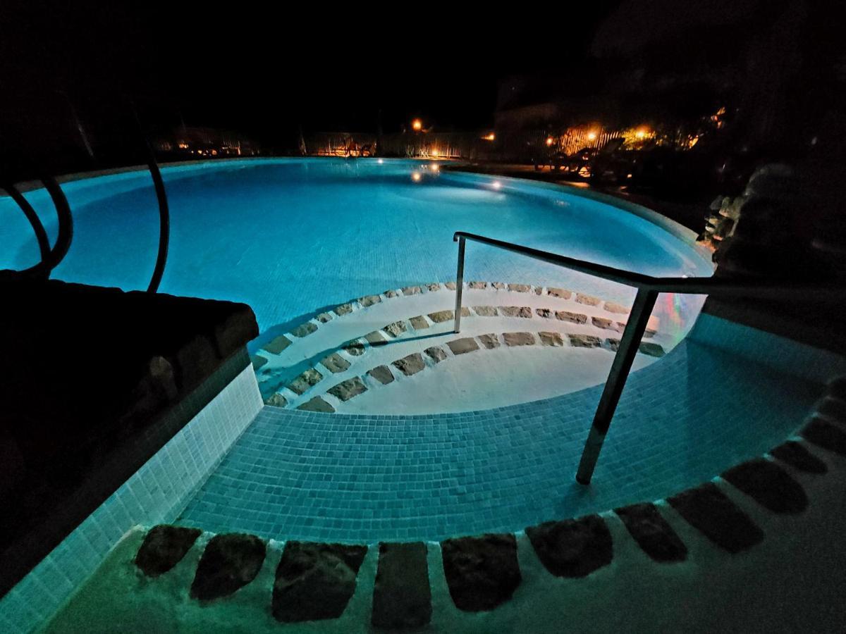 Hotel Les Hauts De Mourèze Zewnętrze zdjęcie